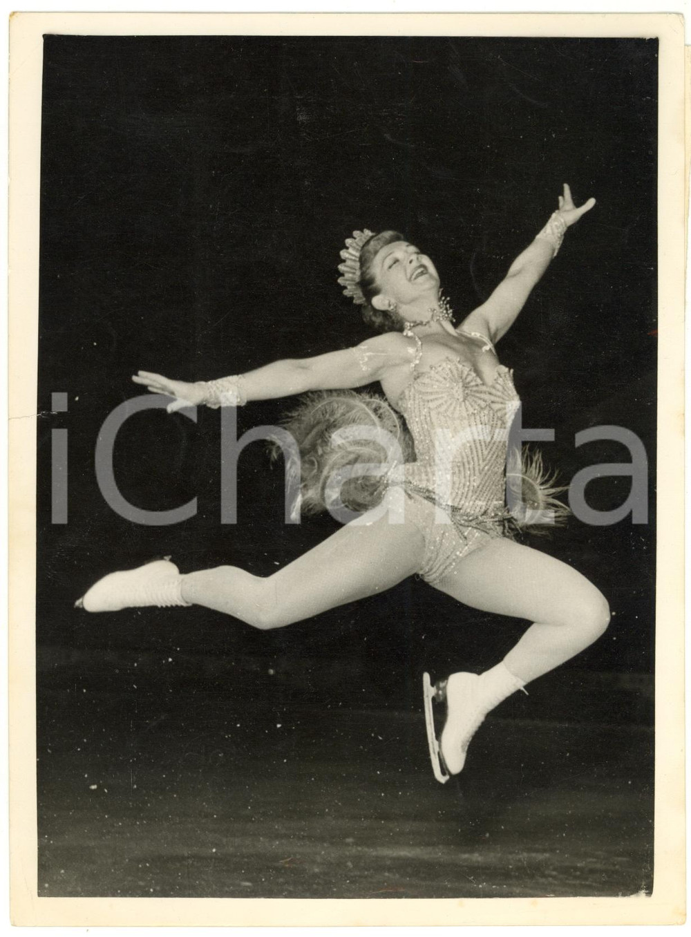 1960 ca. UK SKATING Touring show "Holiday on Ice" - Hazel FRANKLIN *Photo