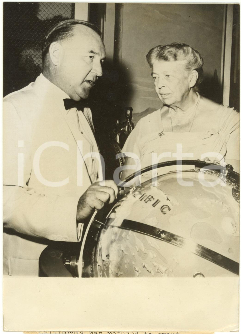 1960 HOLLYWOOD Charity dinner - Edmund G. "Pat" BROWN with Eleanor ROOSEVELT