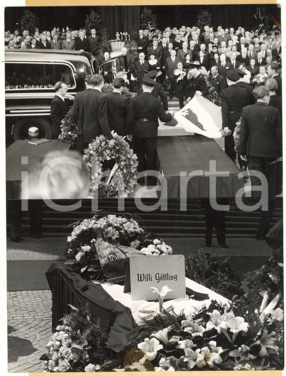 1953 WEST BERLIN Funeral of Willi GOETTLING shotted in the Soviet sector *Photo