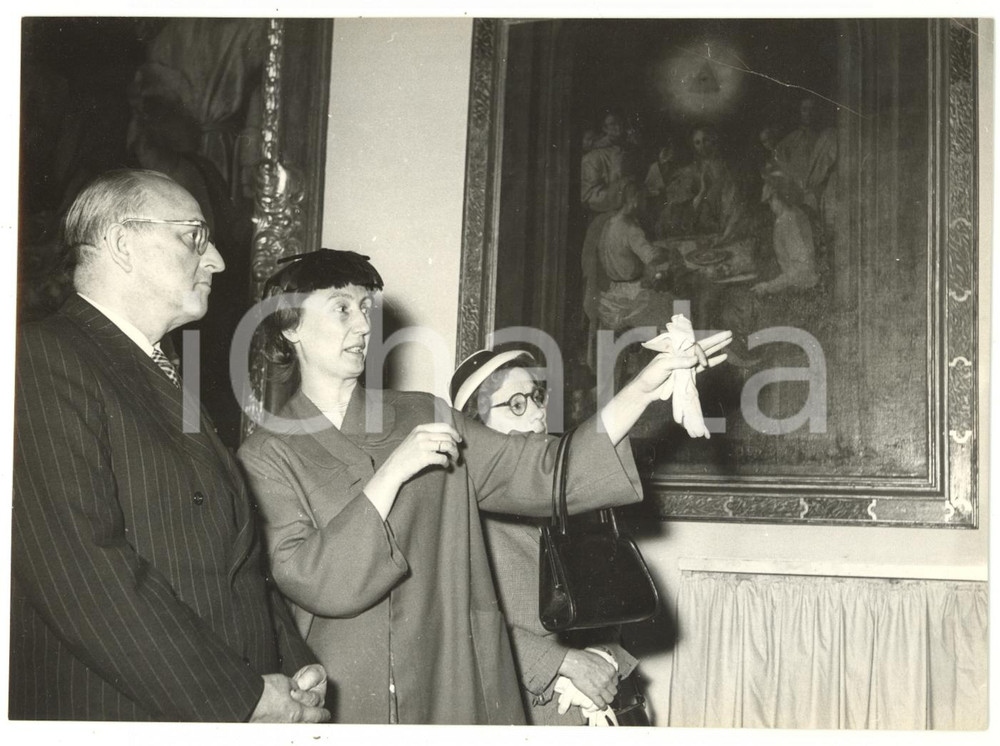 1956 FIRENZE Palazzo Strozzi - Alexander BOGOMOLOV visita la mostra del Pontormo