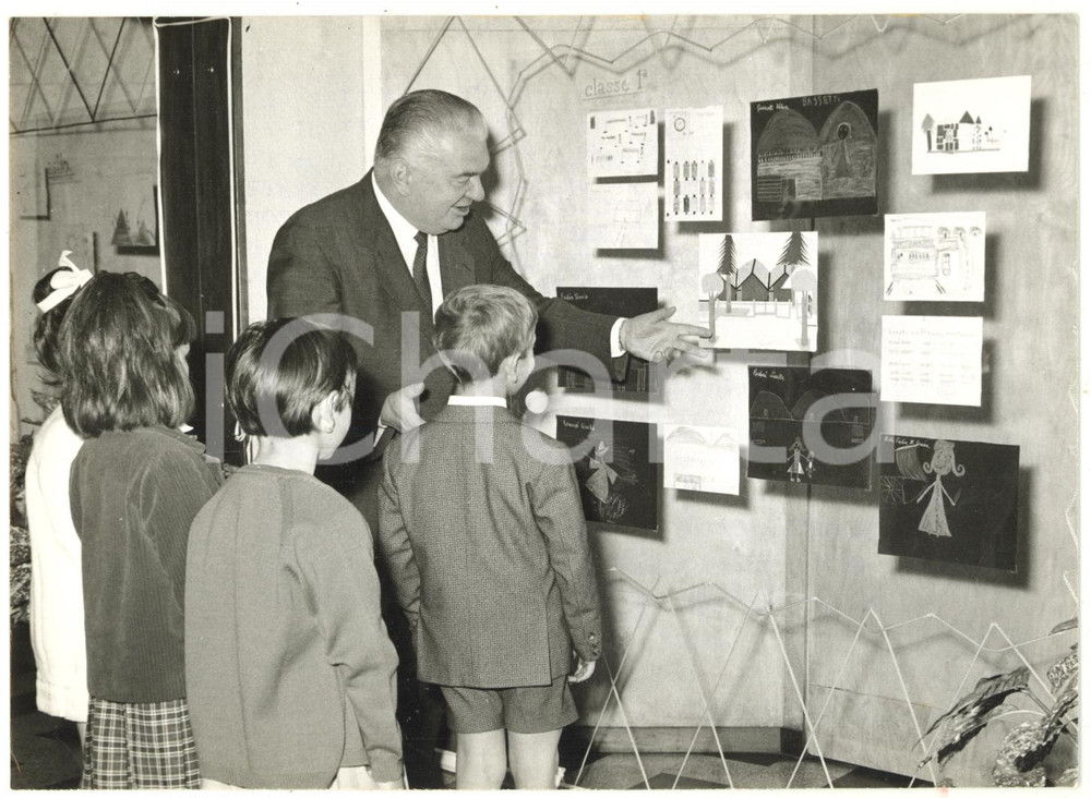 1964 RESCALDINA Mostra sullo stabilimento BASSETTI - Ettore CALVI con alunni