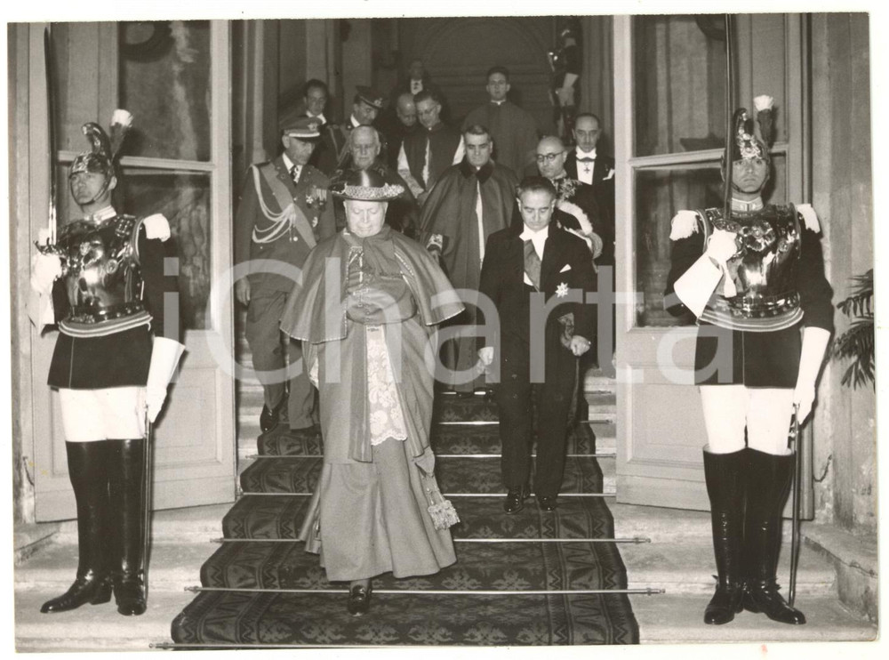 1955 ROMA Card. Federico TEDESCHINI dopo la visita a Giovanni GRONCHI - Foto