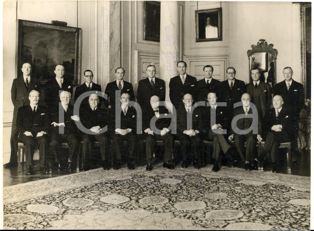 1955 LONDON 10 Downing Street - Sir Winston CHURCHILL and his Cabinet *Photo