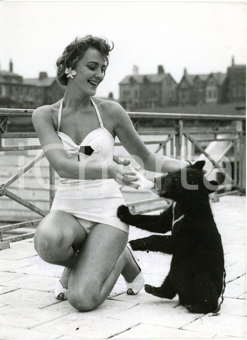 1957 BLACKPOOL ZOO Norma BAILEY holding milk bottle for Janet the Himalayan bear