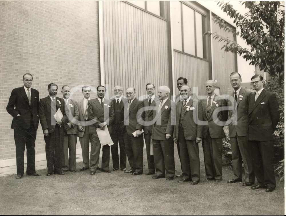 1958 HARWELL (BERKSHIRE) Commonwealth Conference of Nuclear Scientists *Photo