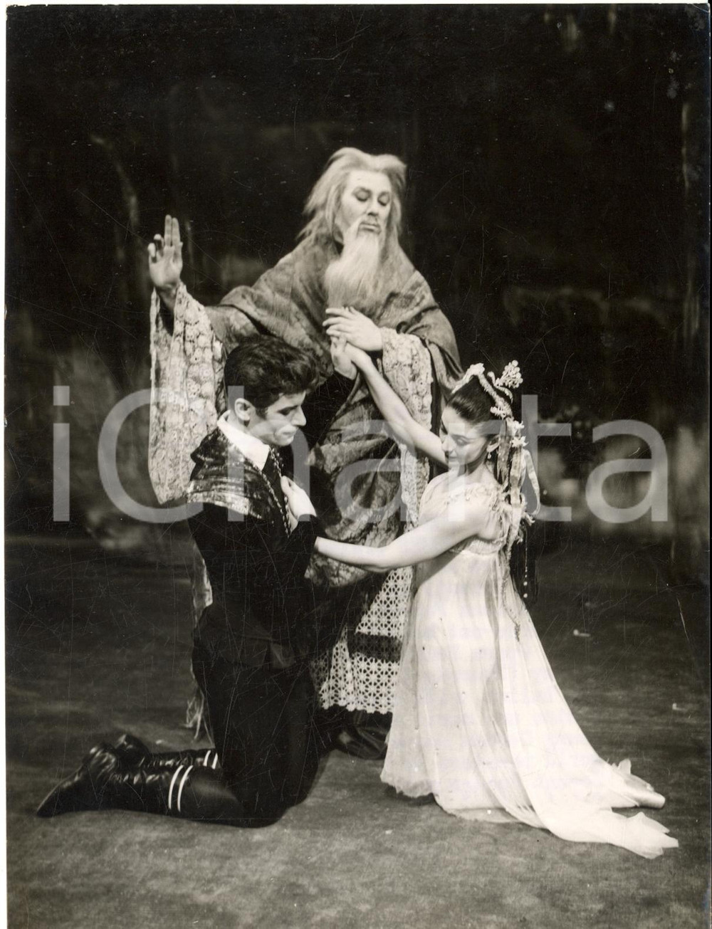 1958 LONDON Margot FONTEYN Michael SOMES during a rehearsal for "Ondine" - Photo