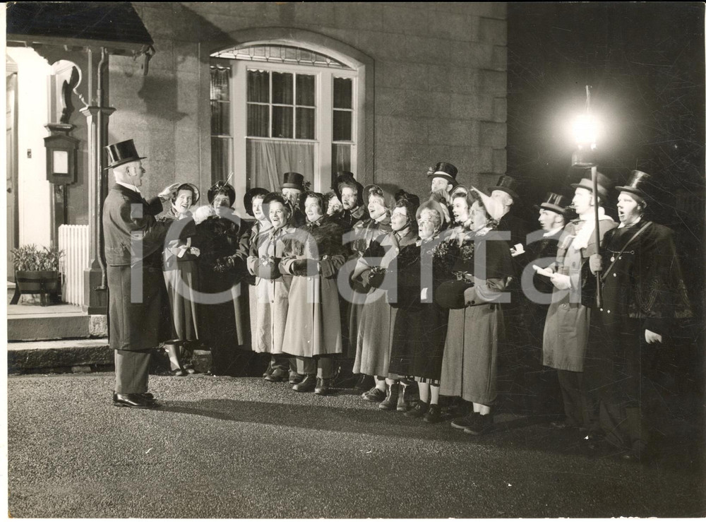1958 BLAGDON (SOMERSET) Carol singers touring the village - Photo 20x15 cm