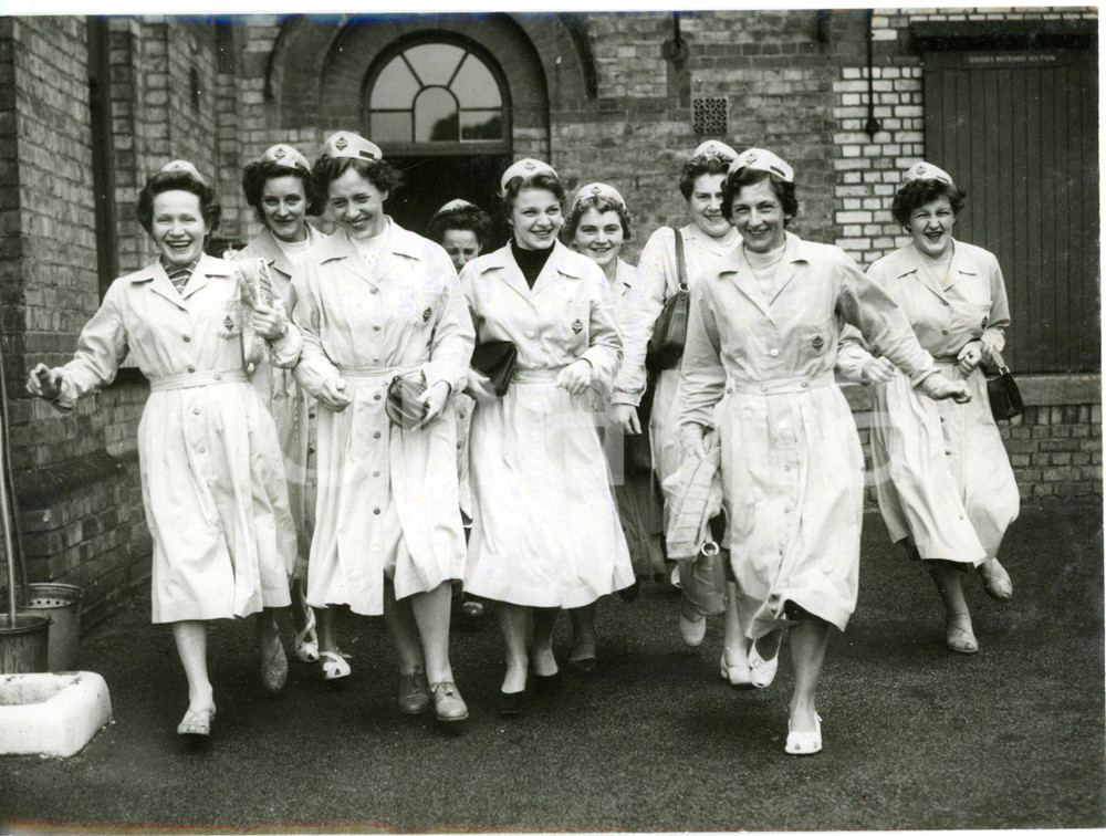 1956 LONDON Training Centre of NAAFI - German girls during a pause from lessons