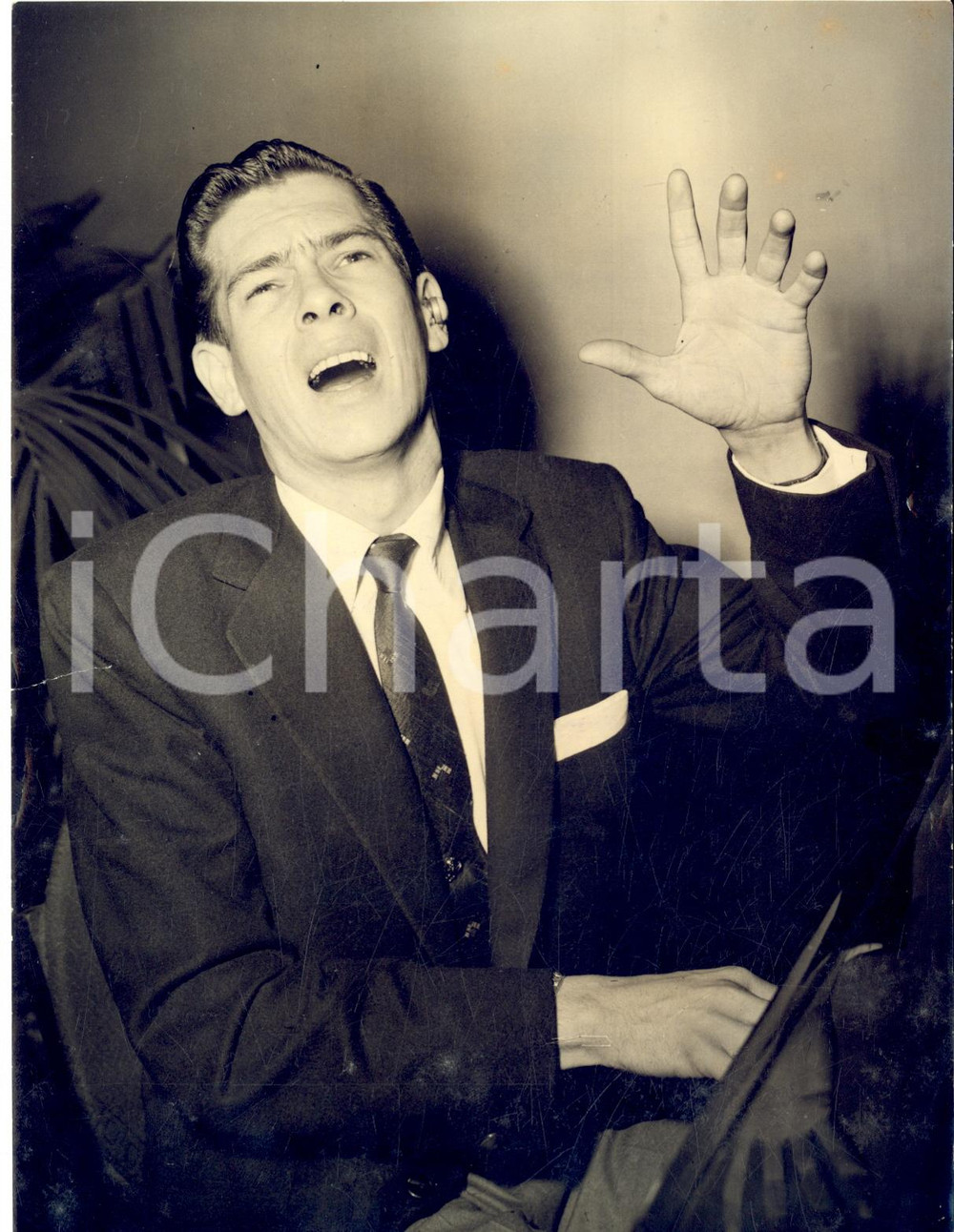 1953 USA The singer Johnnie RAY during a performance *Photo 15x20 cm