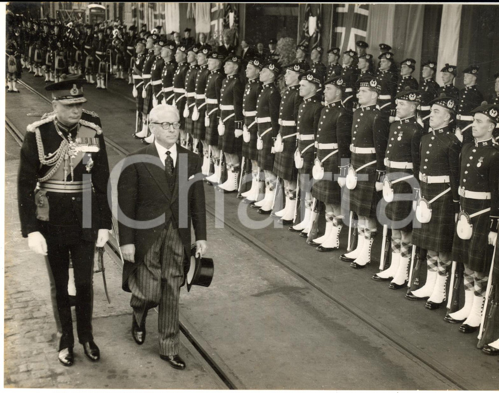 1958 LONDON Duke of GLOUCESTER Giovanni GRONCHI inspecting guard of honour