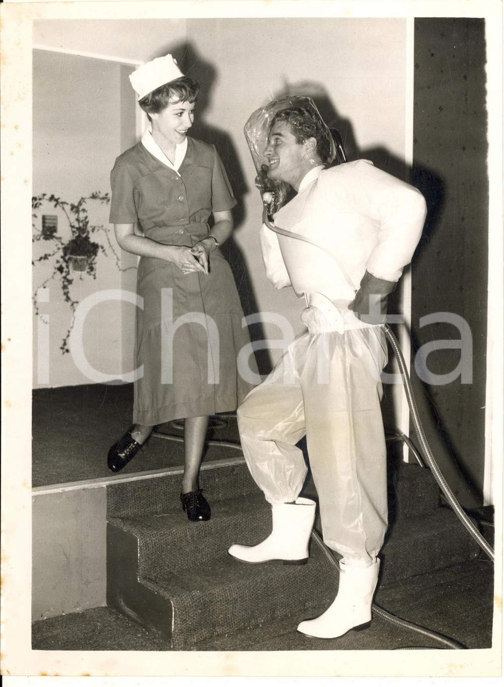 1961 LONDON Factory Equipment Exhibition - Robert GARNER wearing an Air suit