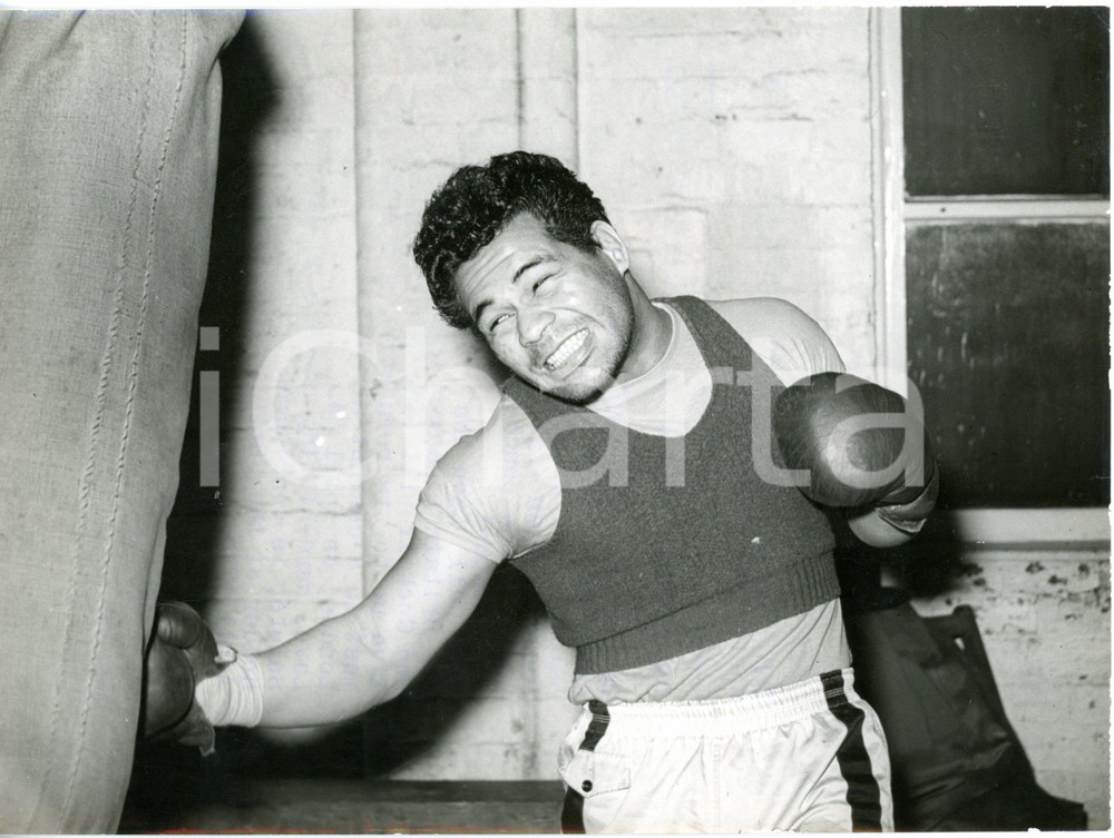 1960 BLACKPOOL - BOXE Heavyweight - Kitione LAVE during a training - Photo 20x15