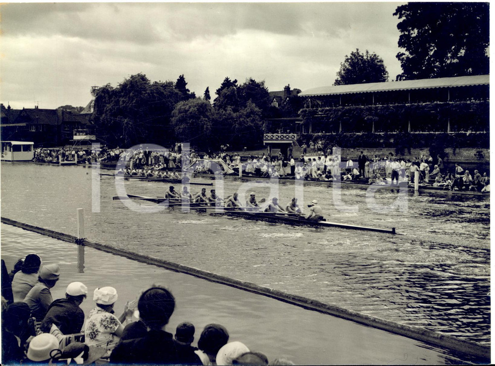 1956 HENLEY ROYAL REGATTA French Army crew winning Grand Challenge Cup *Photo