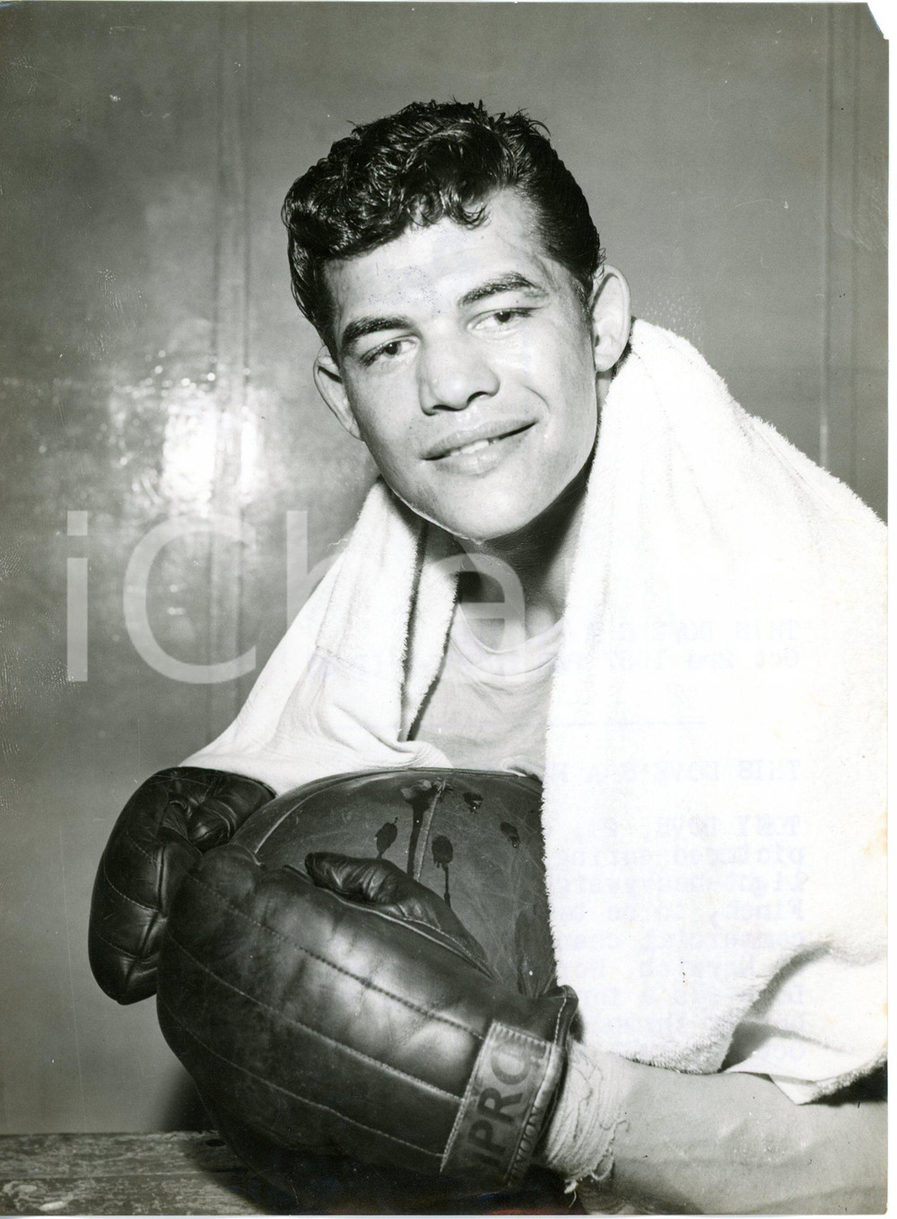 1957 BRIGHTON - BOXE light-heavyweight - Portrait of Tony DOVE *Photo