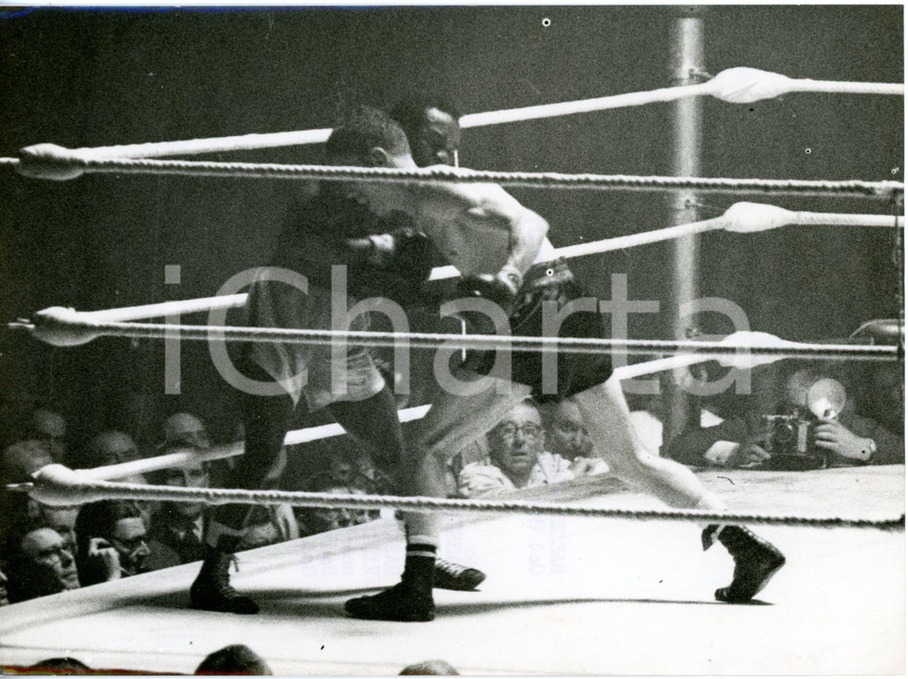 1957 NOTTINGHAM - BOXE featherweight - Hogan BASSAY vs Victor PEPEDER *Photo