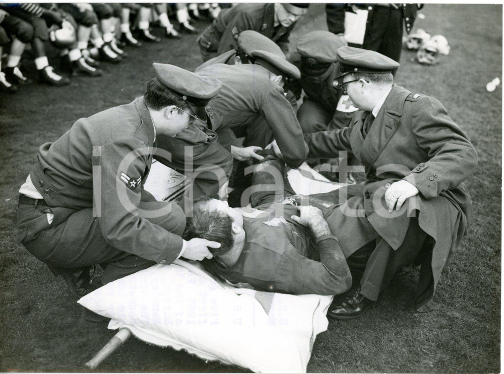 1953 LONDON AMERICAN FOOTBALL London Rockets-Landstuhl Raiders - Injured player