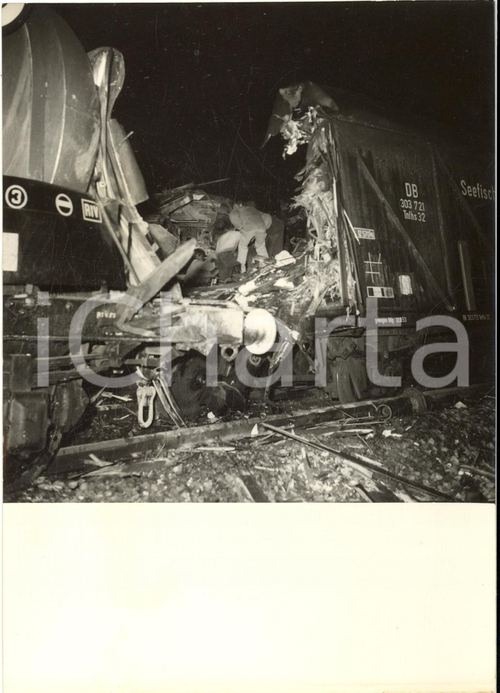 1953 FILATTIERA (MS) Disastro  ferroviario - Soccorritori tra le carrozze *Foto