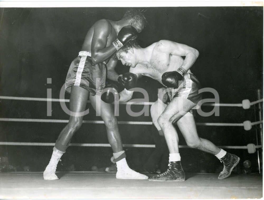 1956 BOXE LONDON - BOXE 10-round-contest - Peter WATERMAN vs Kid GAVILÁN *Photo