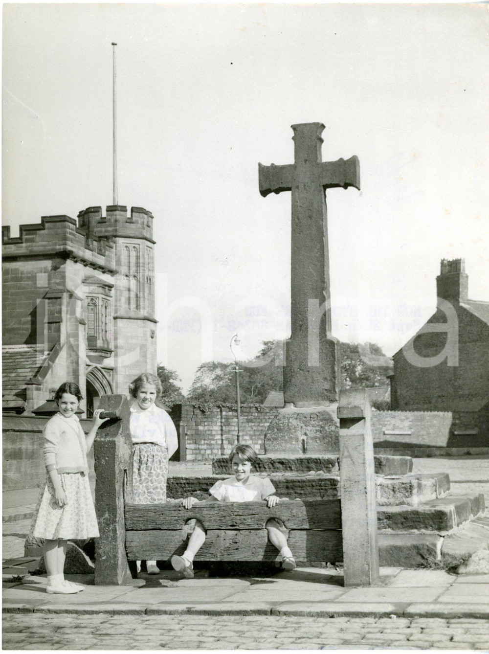 1957 STANDISH (LANCASHIRE) Children playing with old wooden stocks - Photo 15x20