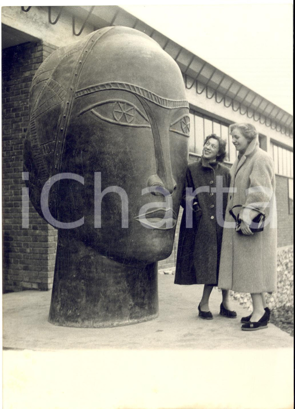 1954 FRANCE Statue JUSTICE de Maurice CALKA pour Neufchâtel-en-Bray - Photo