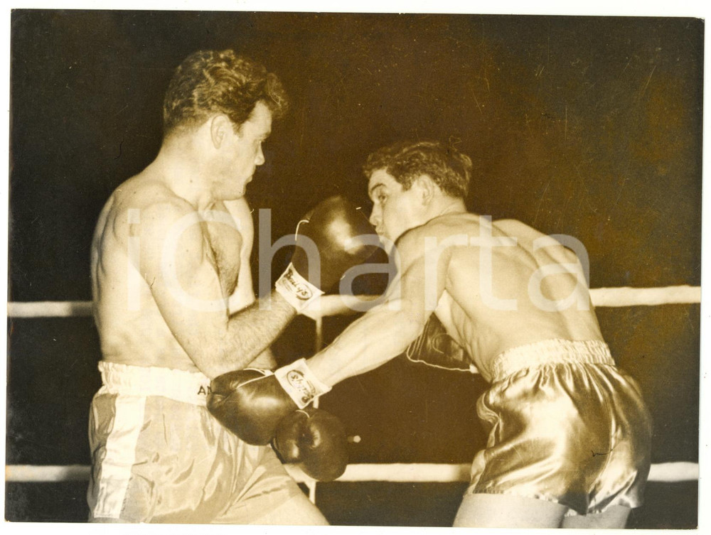 1956 LONDON Empress Hall - BOXE Middleweight - Pat McATEER against Jimmy ELLIOTT