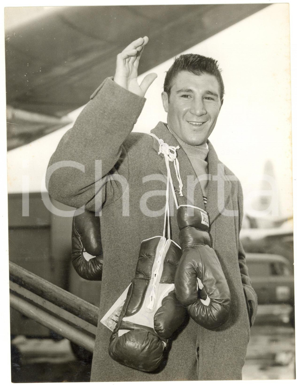 1957 LONDON Airport - BOXE Lightweight - Arrival of champion Willie TOWEEL