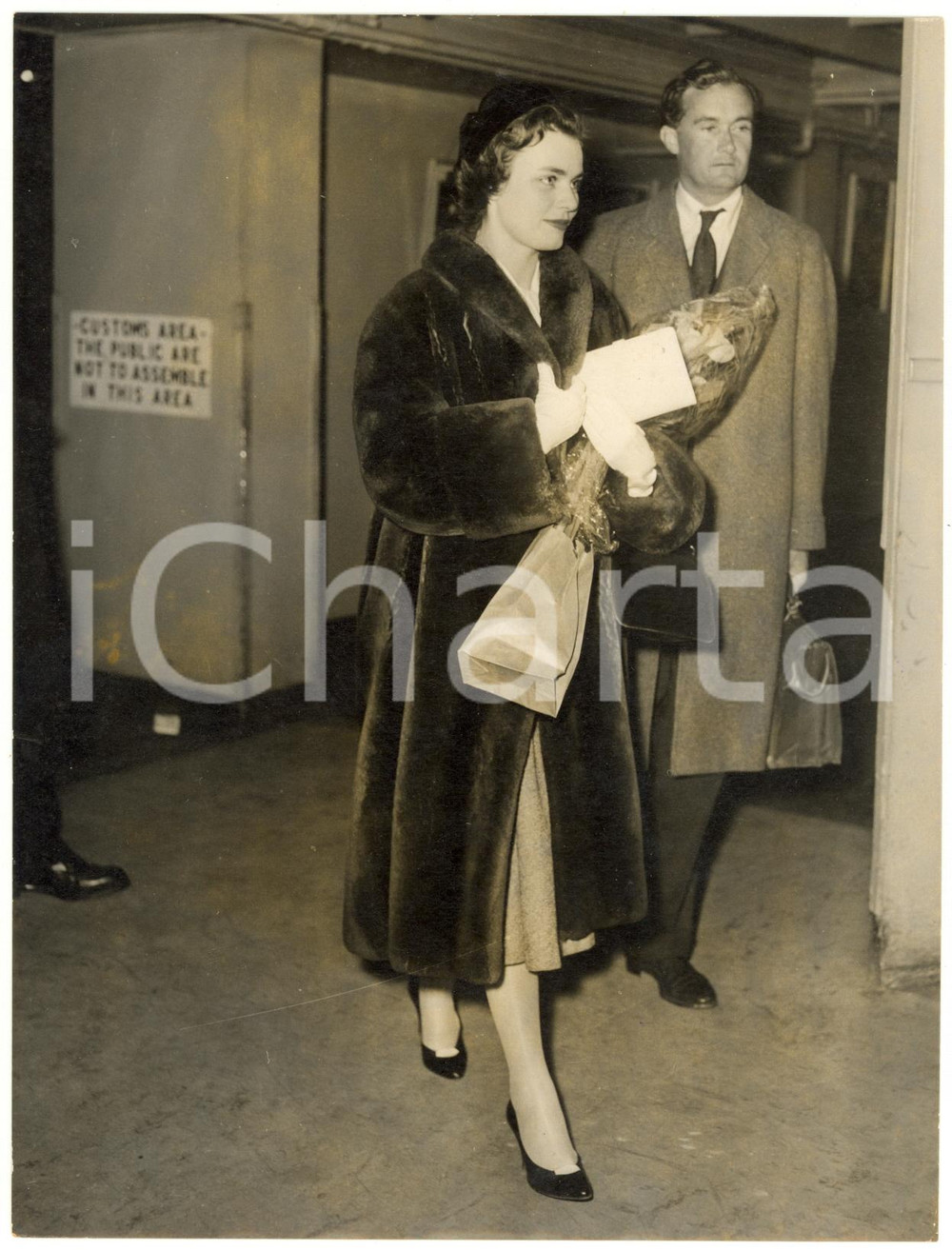 1958 LONDON AIRPORT Arrival of Frances SWEENY Charles MANNERS Duke of Rutland