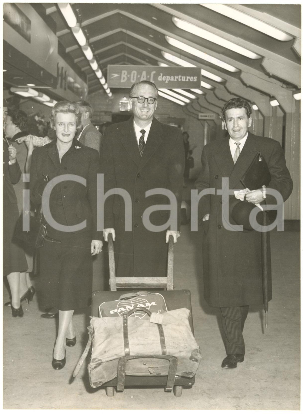 1957 LONDON AIRPORT Arrival of Ian RUSSELL Duke of Bedford and Clare HOLLWAY