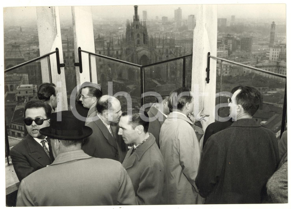 1958 MILANO - La commissione della MEC visita la Torre Velasca *Foto 18x13 cm