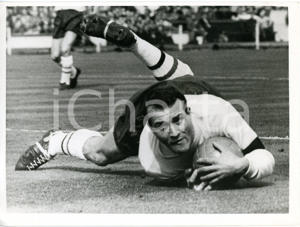 1961 LONDON Wembley - FOOTBALL England-Scotland 9-3 -Save by Ron SPRINGETT