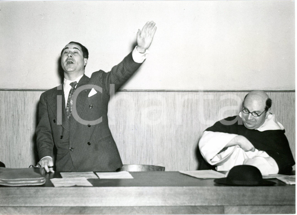 1953 ROMA - Giornalista Guido ORLANDO sfida a duello re Faruq d'Egitto *Foto