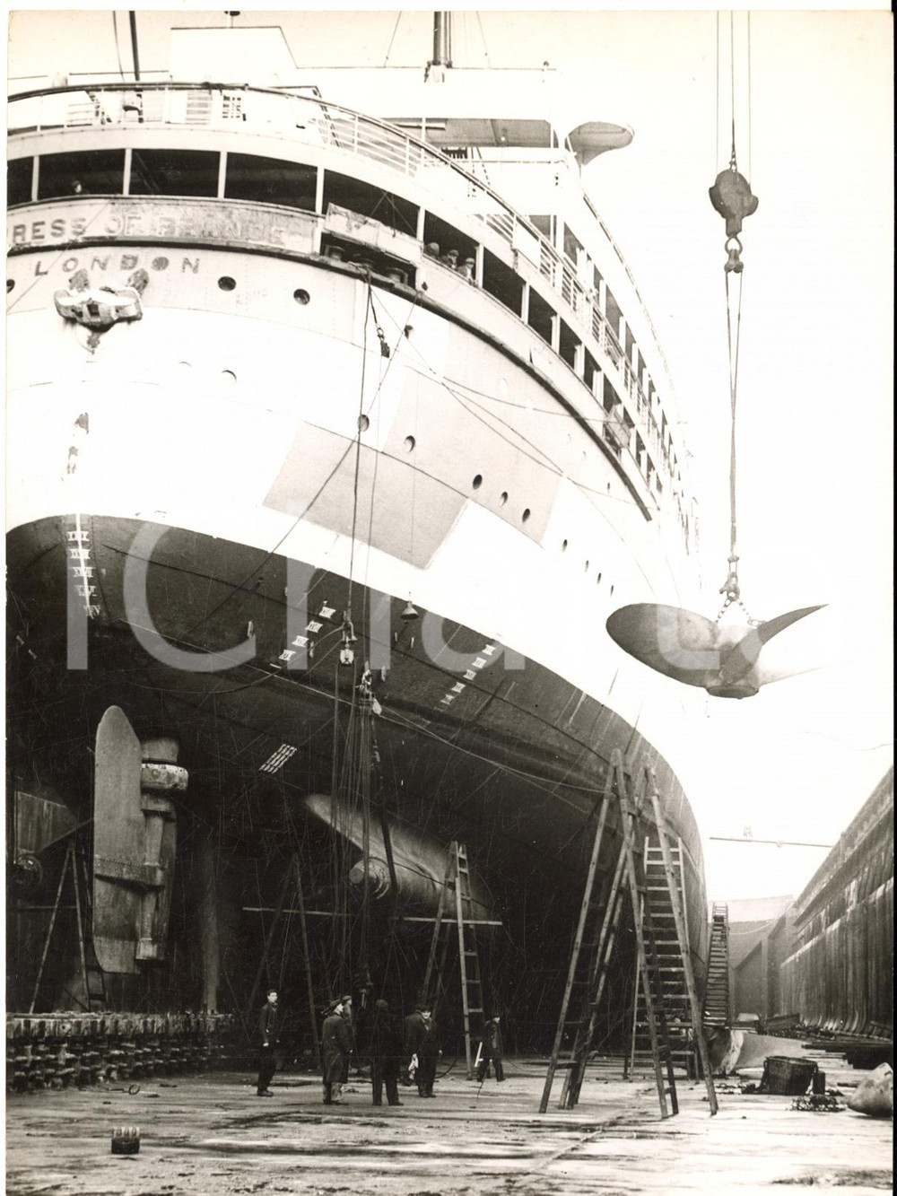 1959 LIVERPOOL Liner EMPRESS OF FRANCE during her winter overhaul - Photo 15x20
