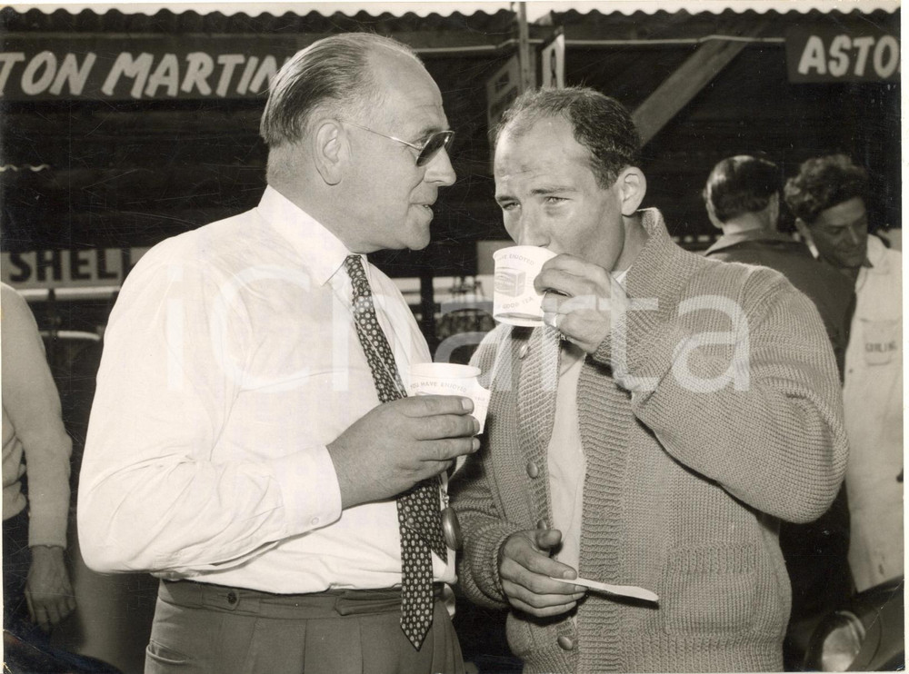 1958 GOODWOOD Stirling MOSS and manager Reg PARNELL before Tourist Trophy Race