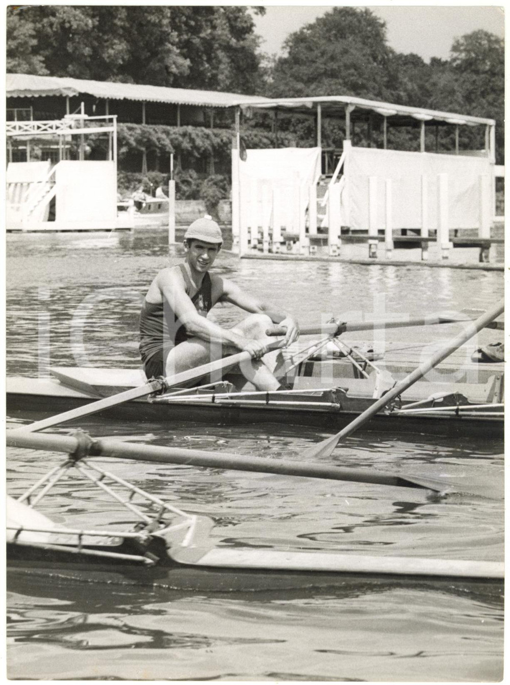 1958 HENLEY-ON-THAMES - Vjačeslav IVANOV practises for Diamond Challenge Sculls