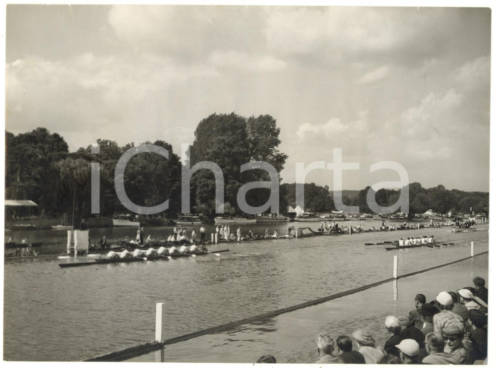 1956 HENLEY Royal Regatta - FRENCH ARMY crew winning against JESUS COLLEGE