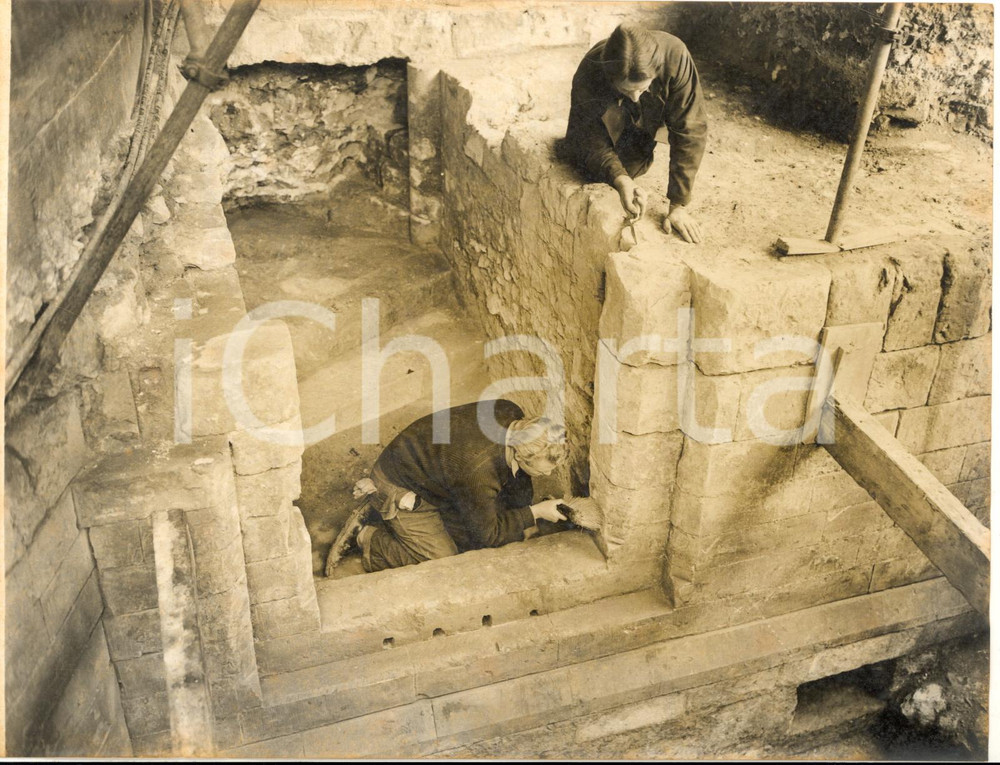 1958 TOWER OF LONDON Excavations reveale Henry III water-gate *Photo 20x15 cm