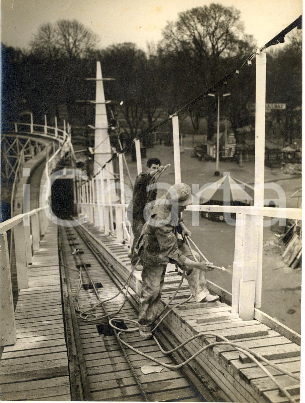 1953 LONDON Battersea Park - Brighter thrills for Easter and Coronation Year