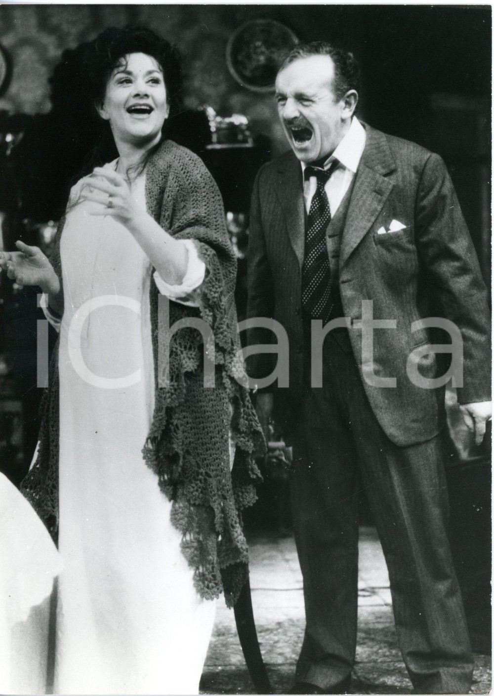 1977 LONDON "Filumena Marturano" - Joan PLOWRIGHT e Colin BLAKELY in scena