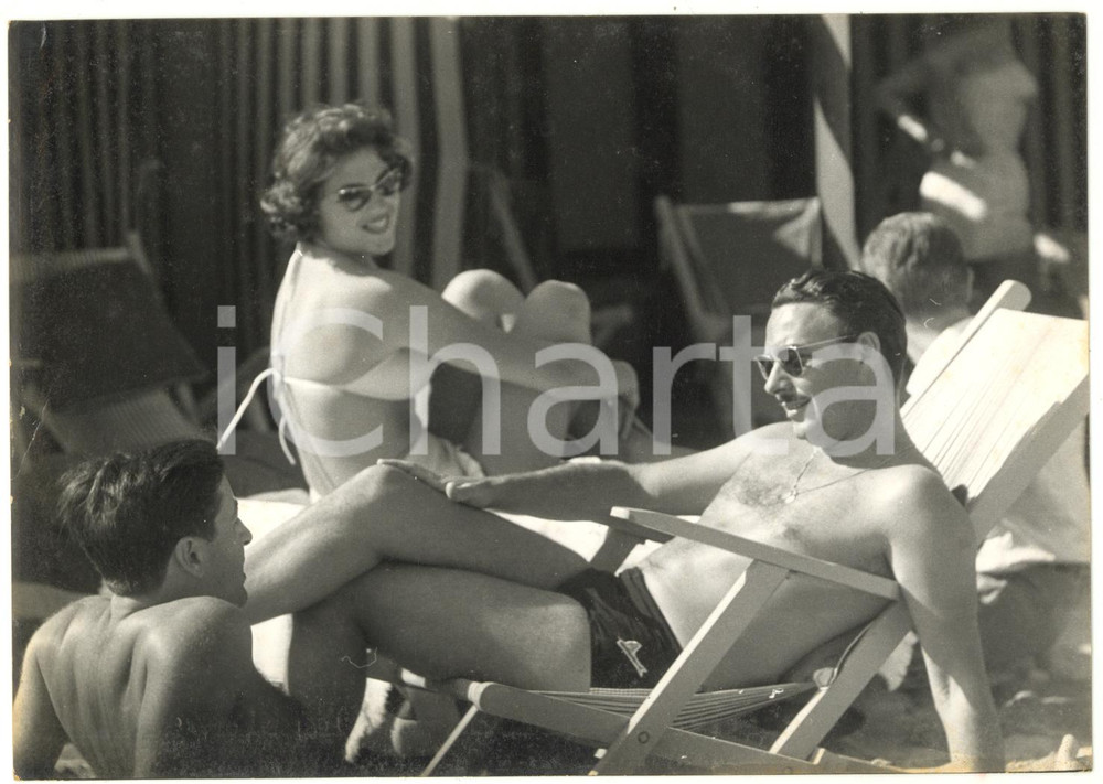 1957 LIDO DI VENEZIA - Ira VON FÜRSTENBERG con Alfonso di HOHENLOHE-LANGENBURG