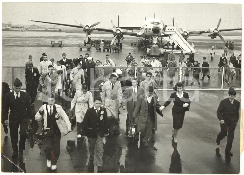 1959 ROMA Aeroporto - Arrivo giovani strilloni americani in viaggio premio *Foto