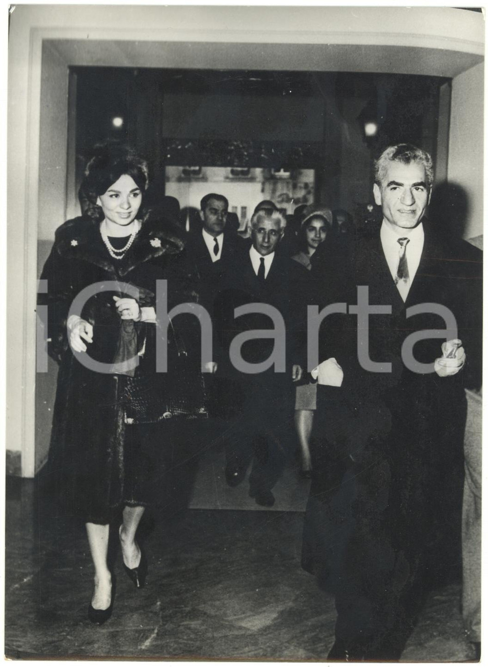 1964 MONTECATINI TERME Arrivo di Farah DIBA con lo Scià Mohammad Reza PAHLAVI