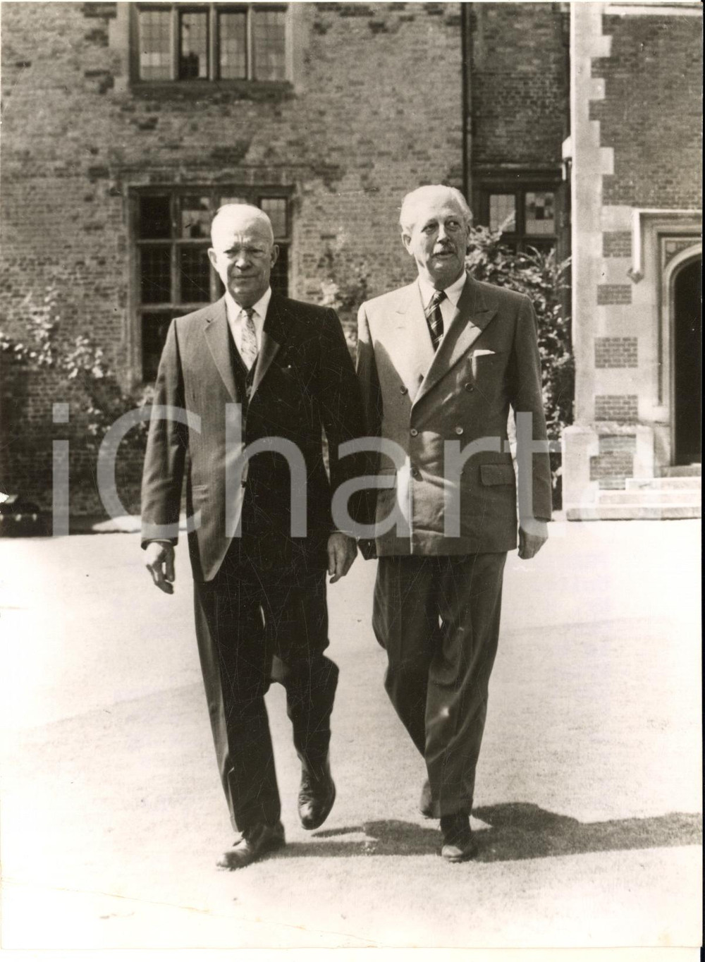 1959 CHEQUERS President Dwitgh EISENHOWER with Harold MACMILLAN - Photo 15x20