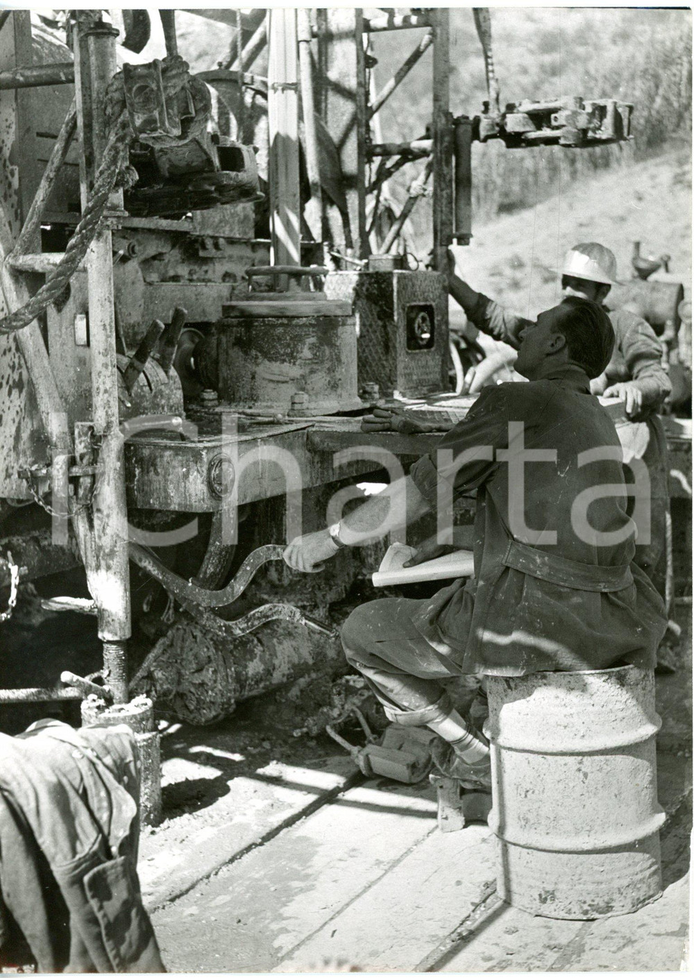 1955 ALANNO / VALLE CUPA Scoperta del petrolio - Operai al lavoro al pozzo *Foto