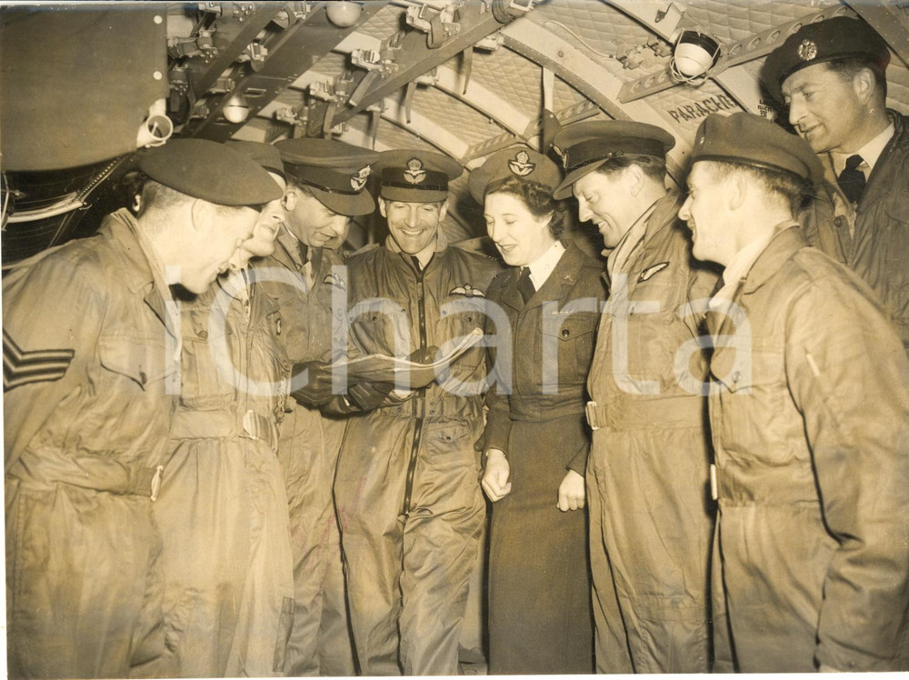 1953 EYNSHAM Mercy Mission crew in the R.A.F. air ambulance leaving for Moscow