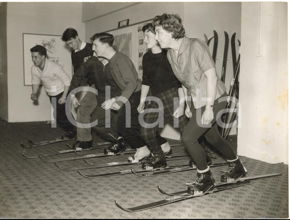 1958 LONDON British skiers ready for 1960 Winter Olympics *Photo 20x15