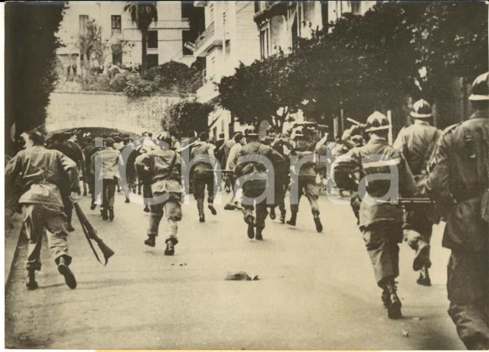 1960 ALGER Cérémonies 11 Novembre - Incidents - Charge gendarmes à la Faculté