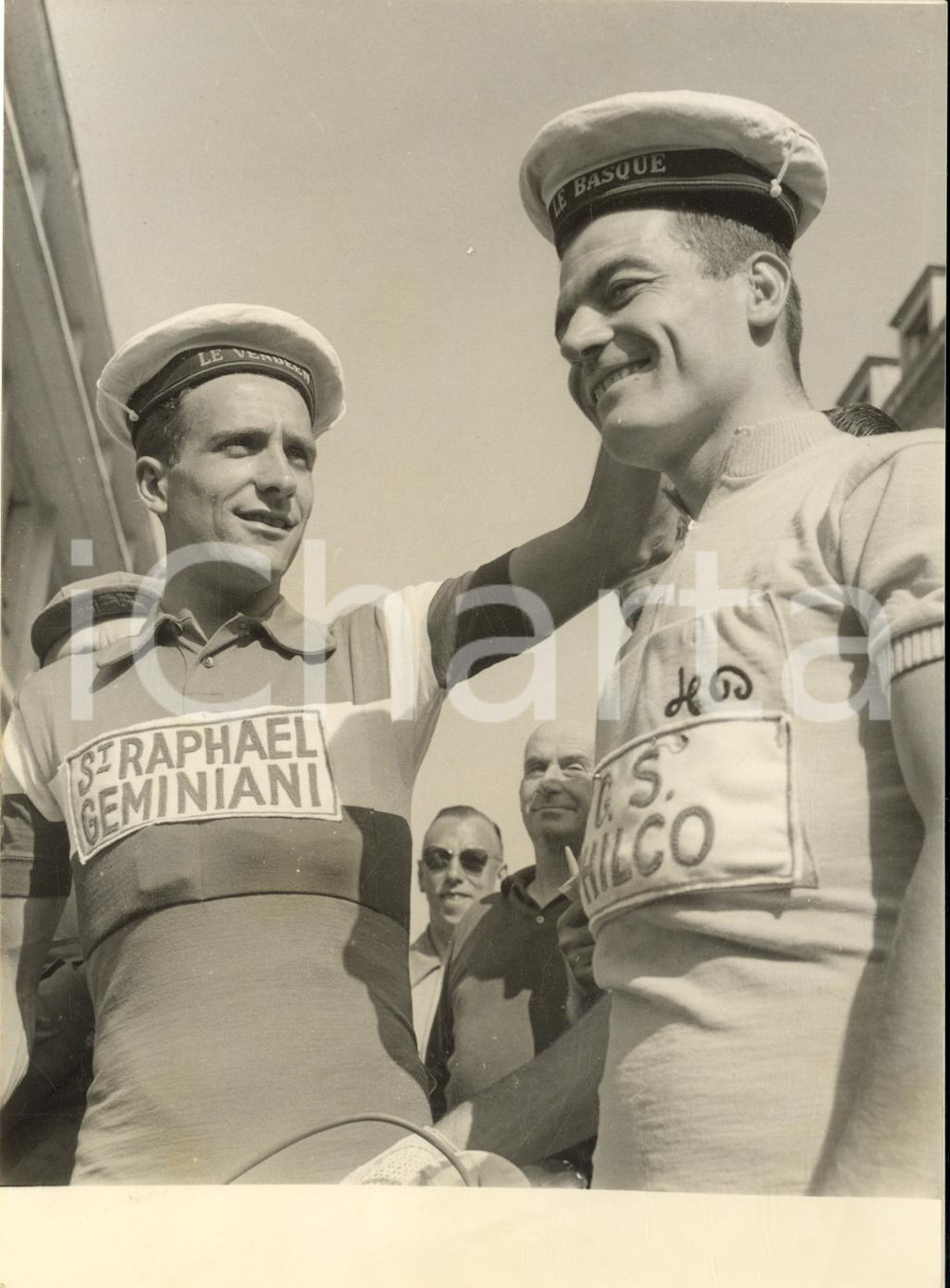 1960 TOUR DE FRANCE LORIENT - Roger RIVIERE Jan ADRIAENSSENS en béret de marin