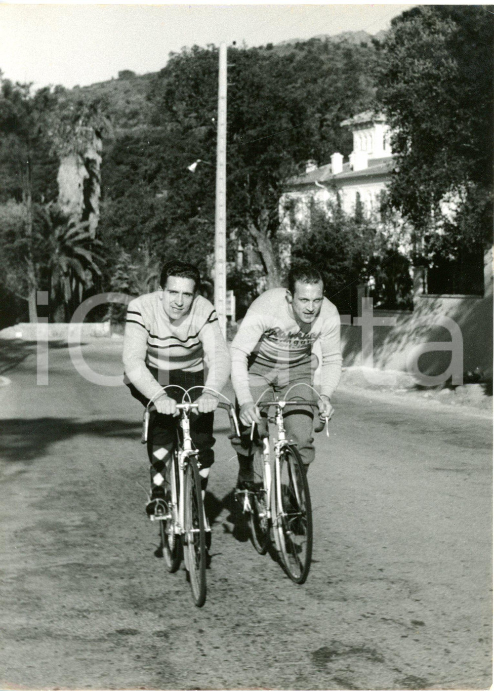 1959 SAINT-RAPHAËL CICLISMO - René FOURNIER e Roger RIVIÈRE in allenamento *Foto