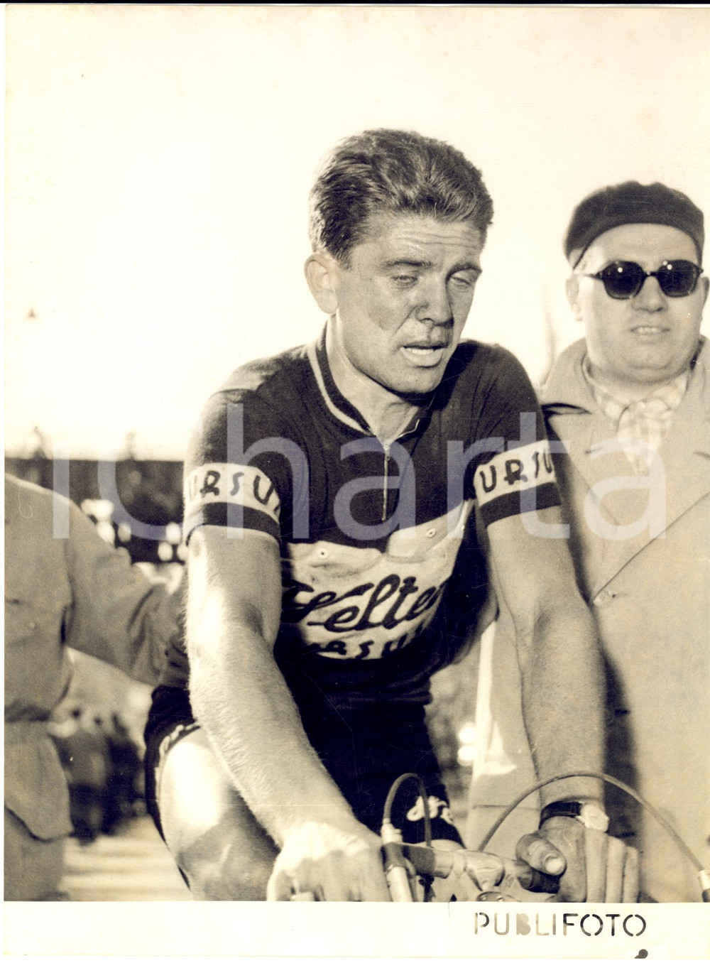 1955 s. l.  CICLISMO GIRO D'ITALIA Guido BONI a fine tappa - Foto 18x24 cm