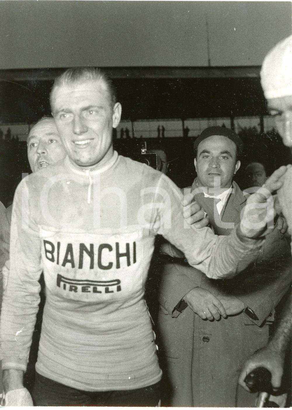 1956 MILANO - CICLISMO - Giro di Lombardia -  Il vincitore André DARRIGADE *Foto